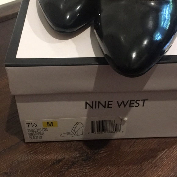 Heels - Picture 3 of 3